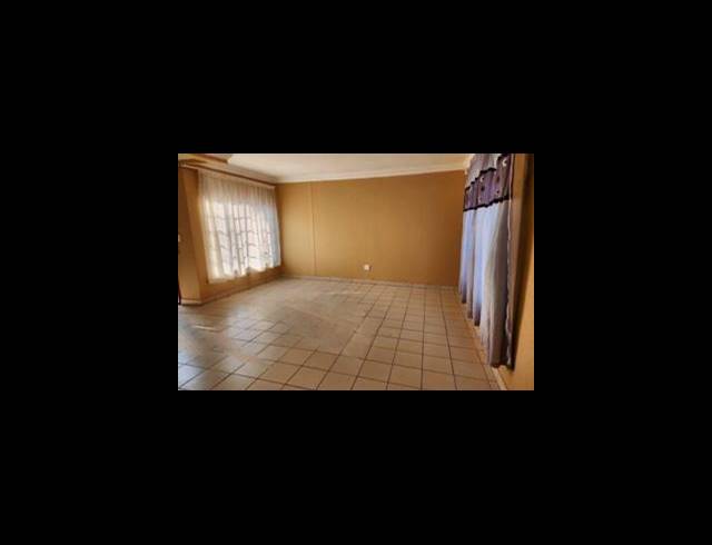 3 BEDROOM HOUSE FOR SALE IN GEELHOUTPARK